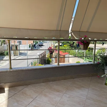 Garden View Apartmán *